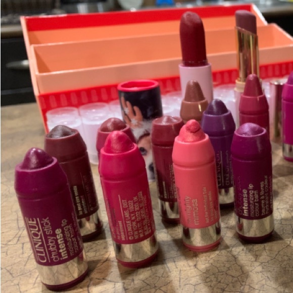 23 pc Lipstick Bundle - Picture 9 of 11